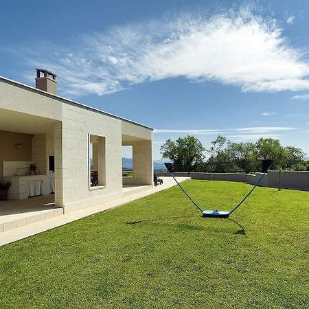 Schoene Mit Privatem Pool, Klima, Wlan, Terrasse, Grill