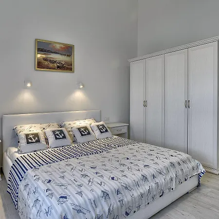 Schoene Mit Privatem Pool, Klima, Wlan, Terrasse, Grill Сasa de vacaciones *