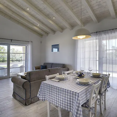 Schoene Mit Privatem Pool, Klima, Wlan, Terrasse, Grill Сasa de vacaciones Kavran