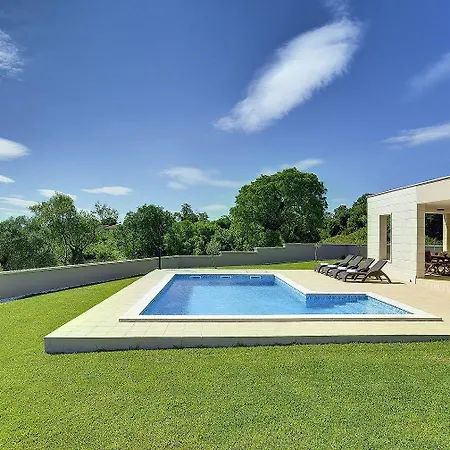 Schoene Mit Privatem Pool, Klima, Wlan, Terrasse, Grill Сasa de vacaciones