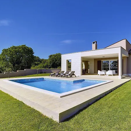 Сasa de vacaciones Schoene Mit Privatem Pool, Klima, Wlan, Terrasse, Grill