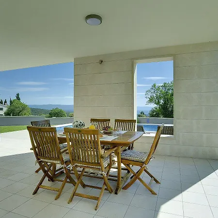 別荘 Schoene Mit Privatem Pool, Klima, Wlan, Terrasse, Grill *