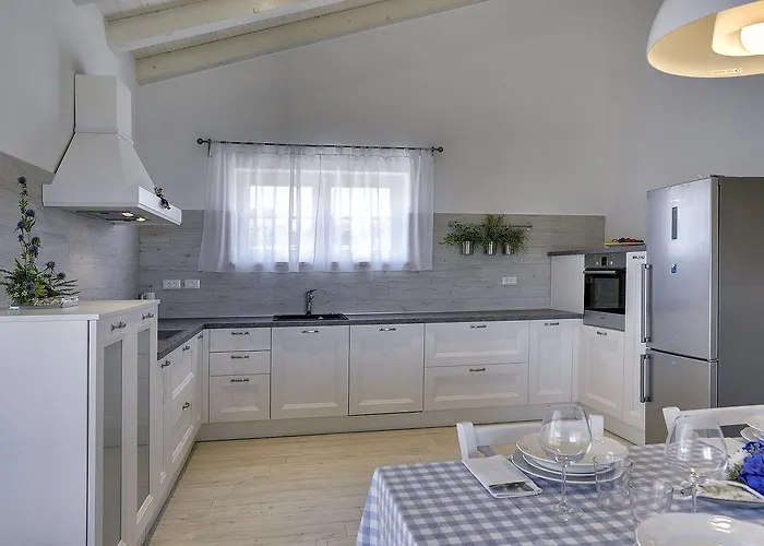 Prázdninový dům Schoene Mit Privatem Pool, Klima, Wlan, Terrasse, Grill
